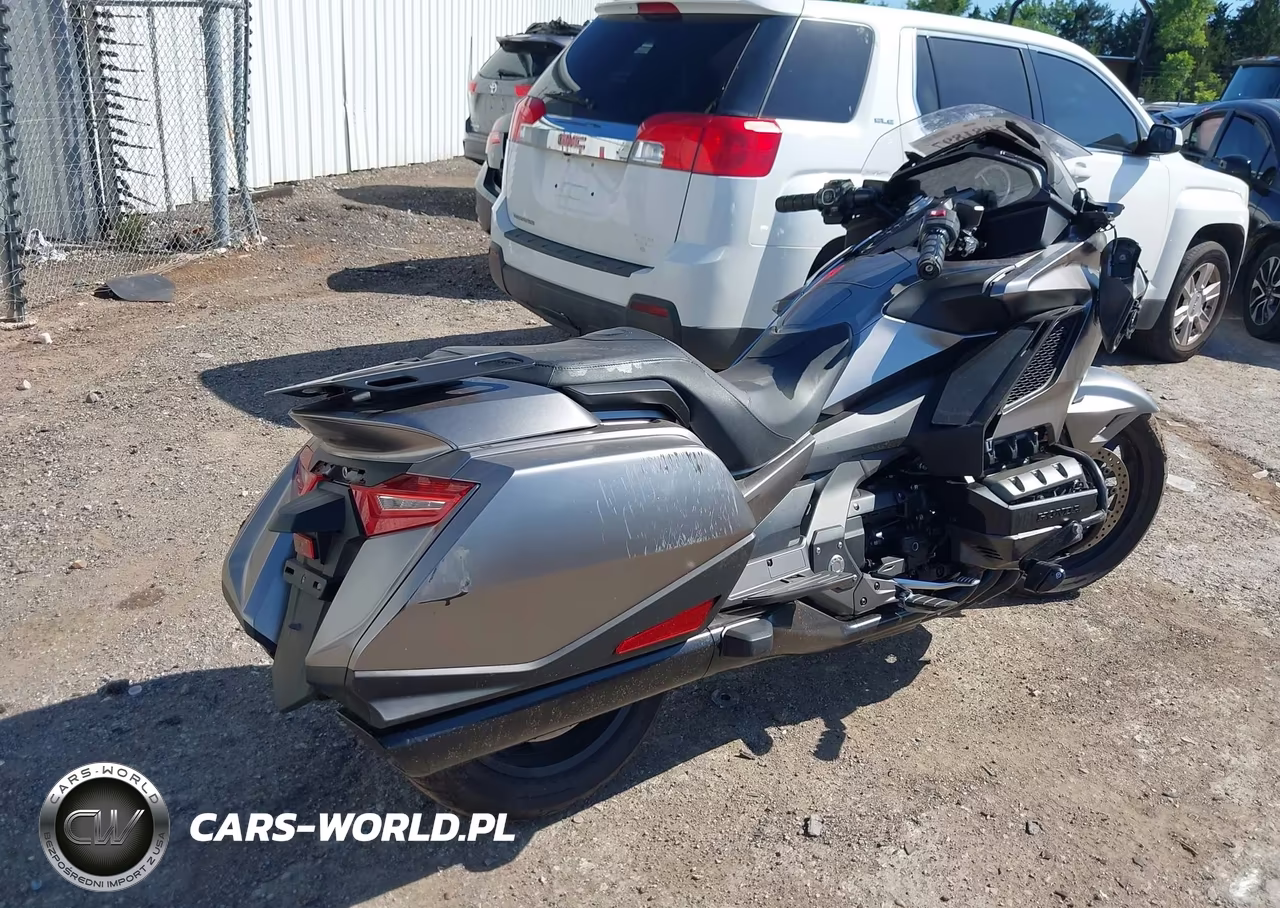 2018 Honda Gl1800 B VIN:JH2SC7911JK000235 - 4