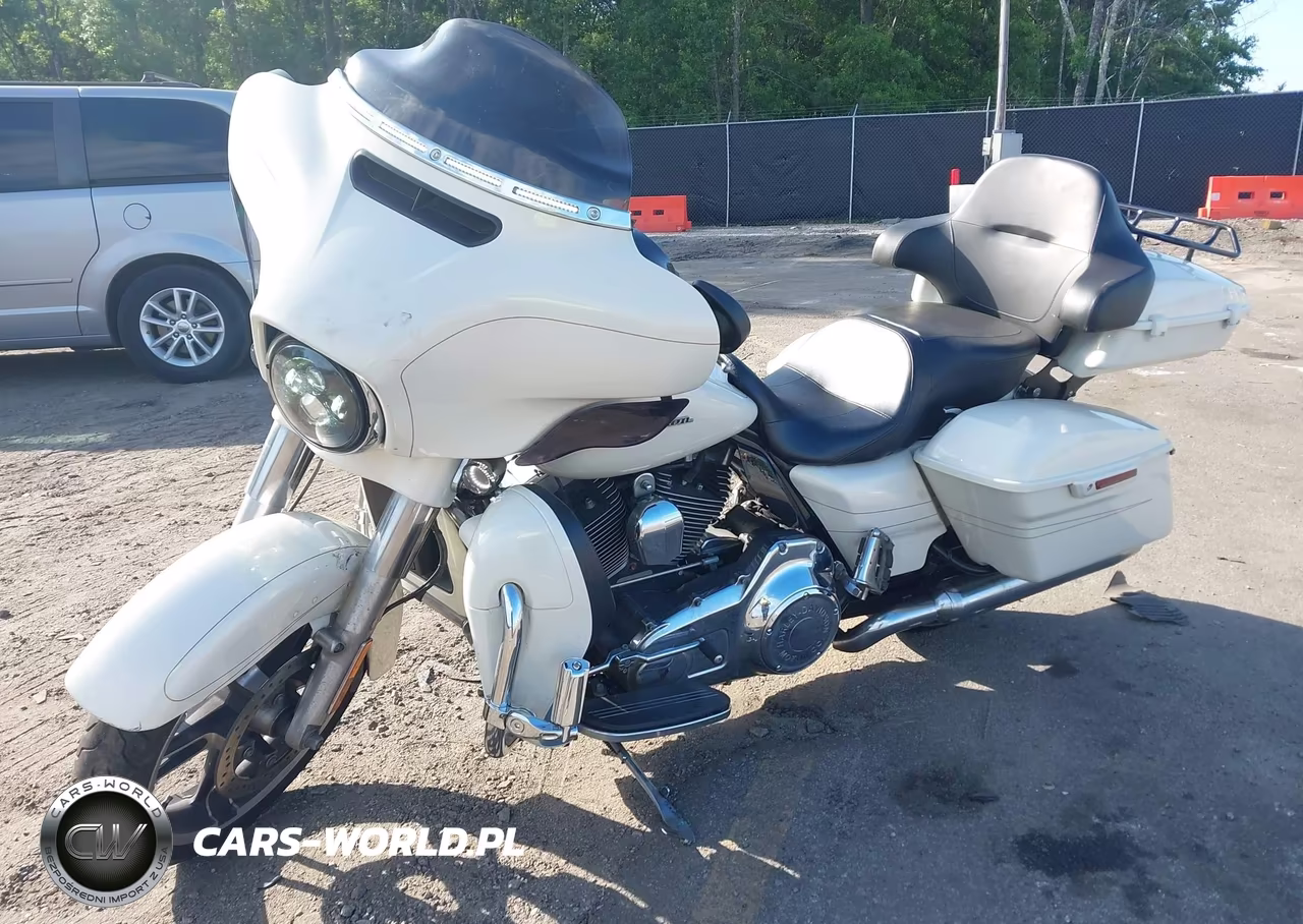 2015 Harley-Davidson Flhxs Street Glide Special VIN:1HD1KRM10FB644633 - 2