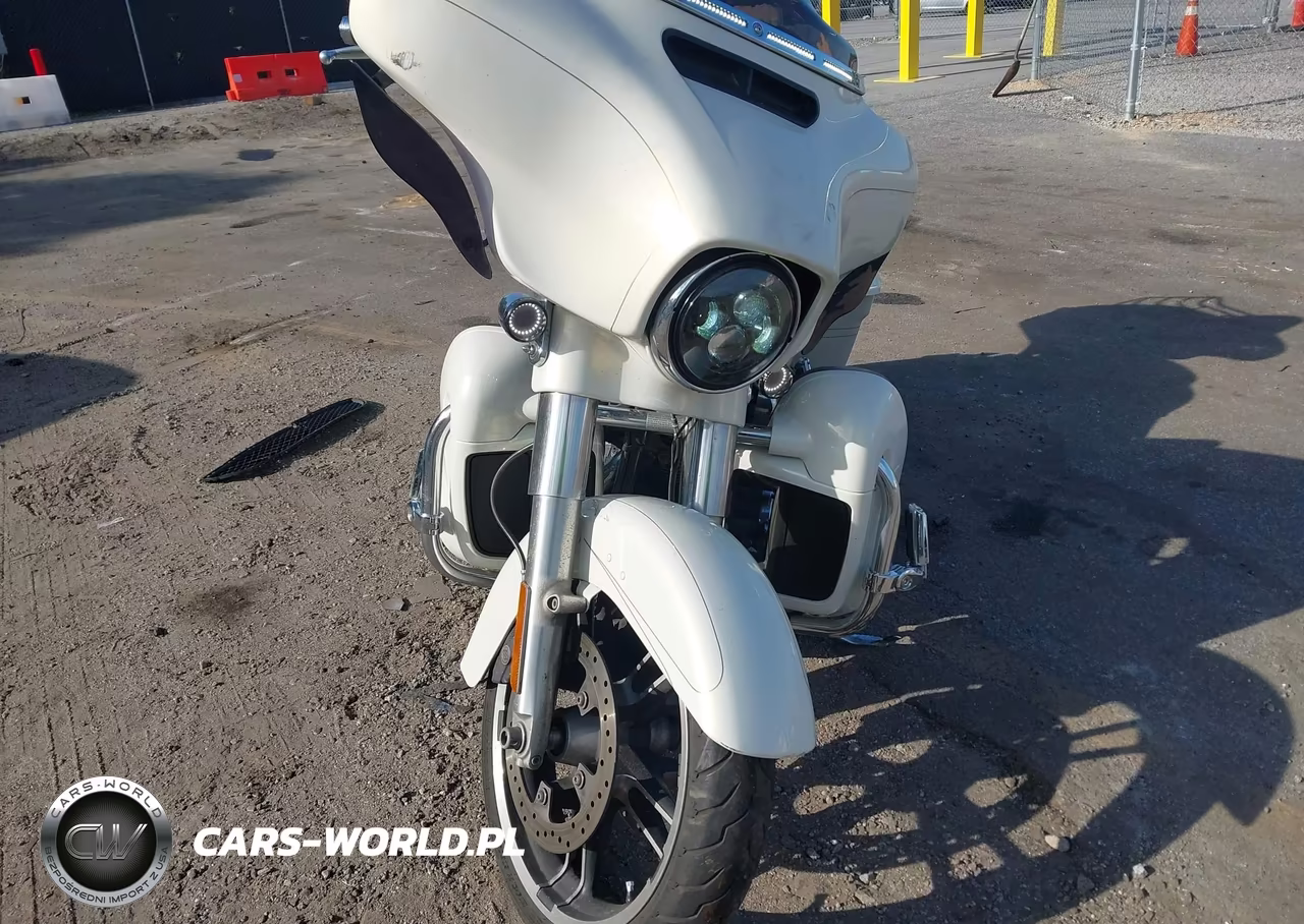 2015 Harley-Davidson Flhxs Street Glide Special VIN:1HD1KRM10FB644633 - 5