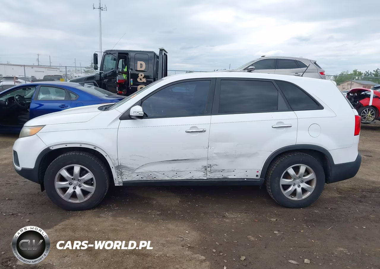 2011 Kia Sorento Lx VIN:5XYKT3A13BG036268 - 14