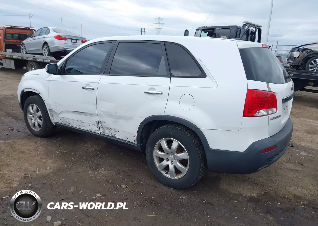 2011 Kia Sorento Lx VIN:5XYKT3A13BG036268 - 3