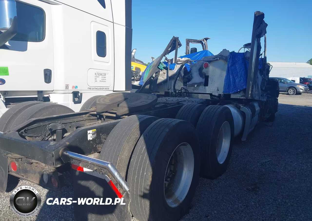 2015 Peterbilt 579 VIN:1XPBDP9X6FD285907 - 4
