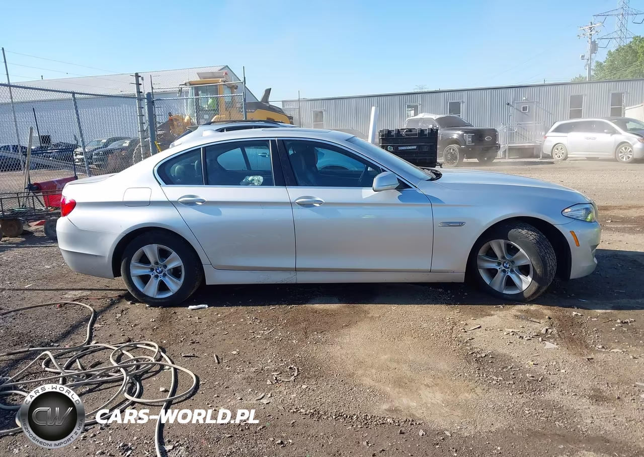 2011 BMW 528I VIN:WBAFR1C54BDS36849 - 13