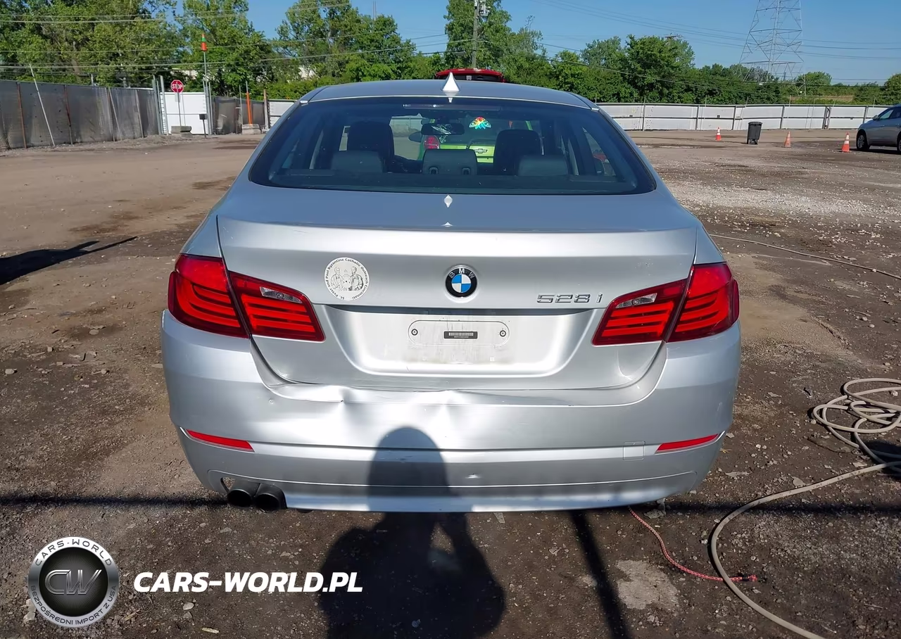 2011 BMW 528I VIN:WBAFR1C54BDS36849 - 16