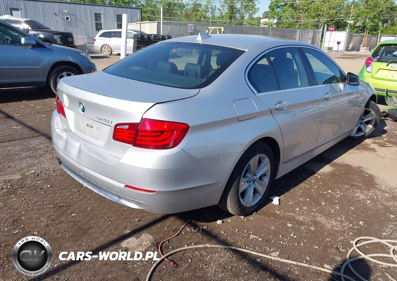 2011 BMW 528I VIN:WBAFR1C54BDS36849 - 4