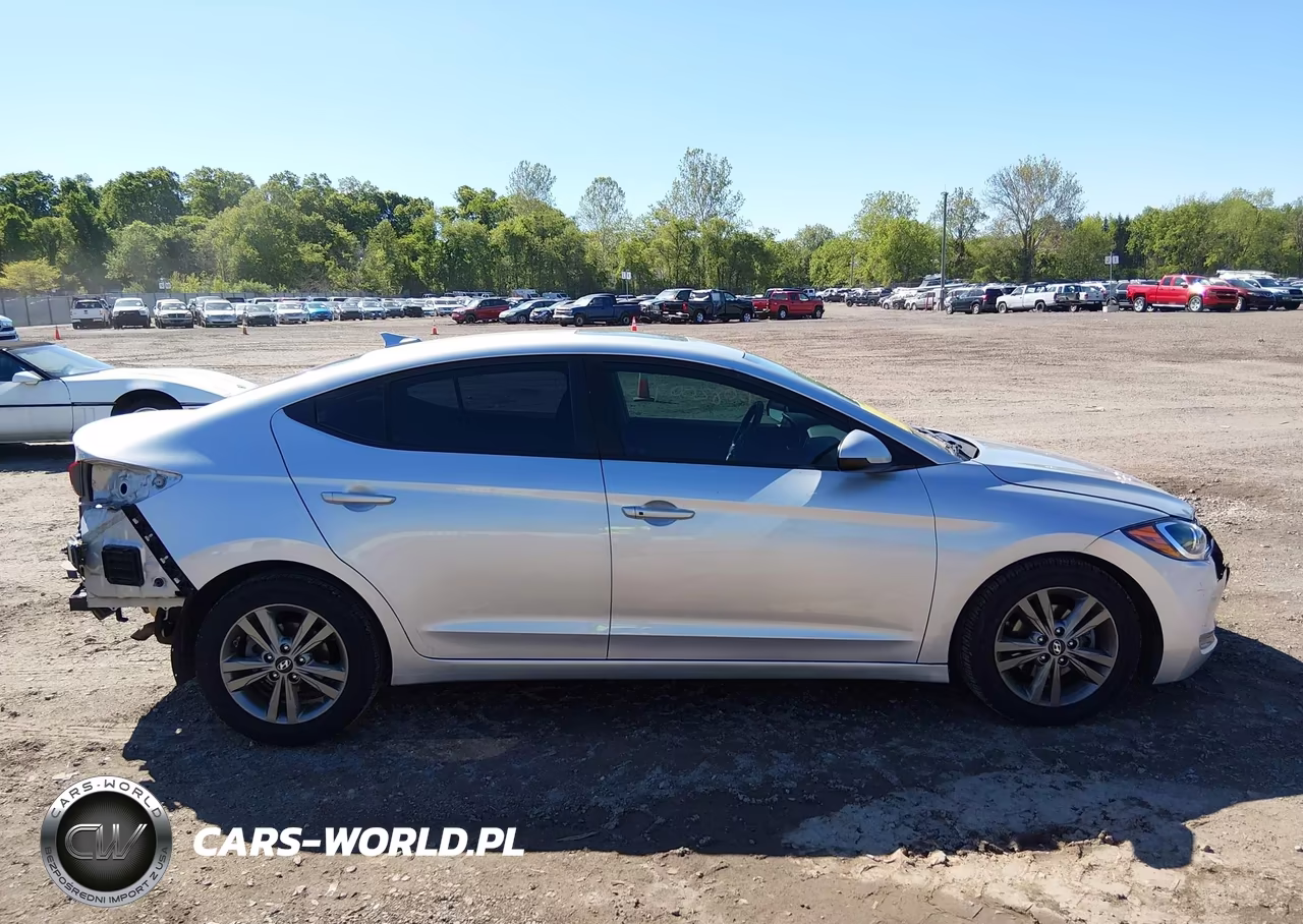 2018 Hyundai Elantra Value Edition VIN:5NPD84LF9JH376086 - 14