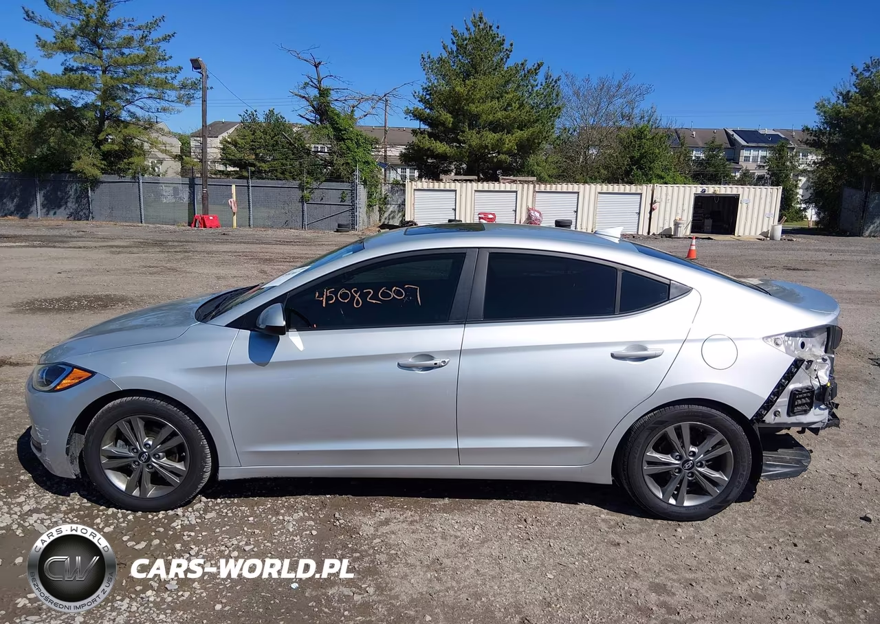 2018 Hyundai Elantra Value Edition VIN:5NPD84LF9JH376086 - 15