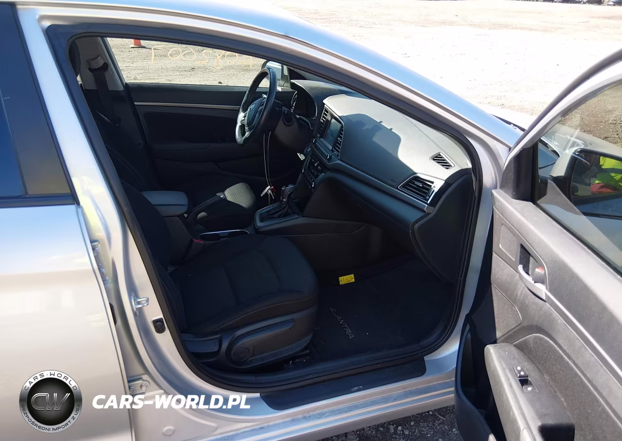 2018 Hyundai Elantra Value Edition VIN:5NPD84LF9JH376086 - 5