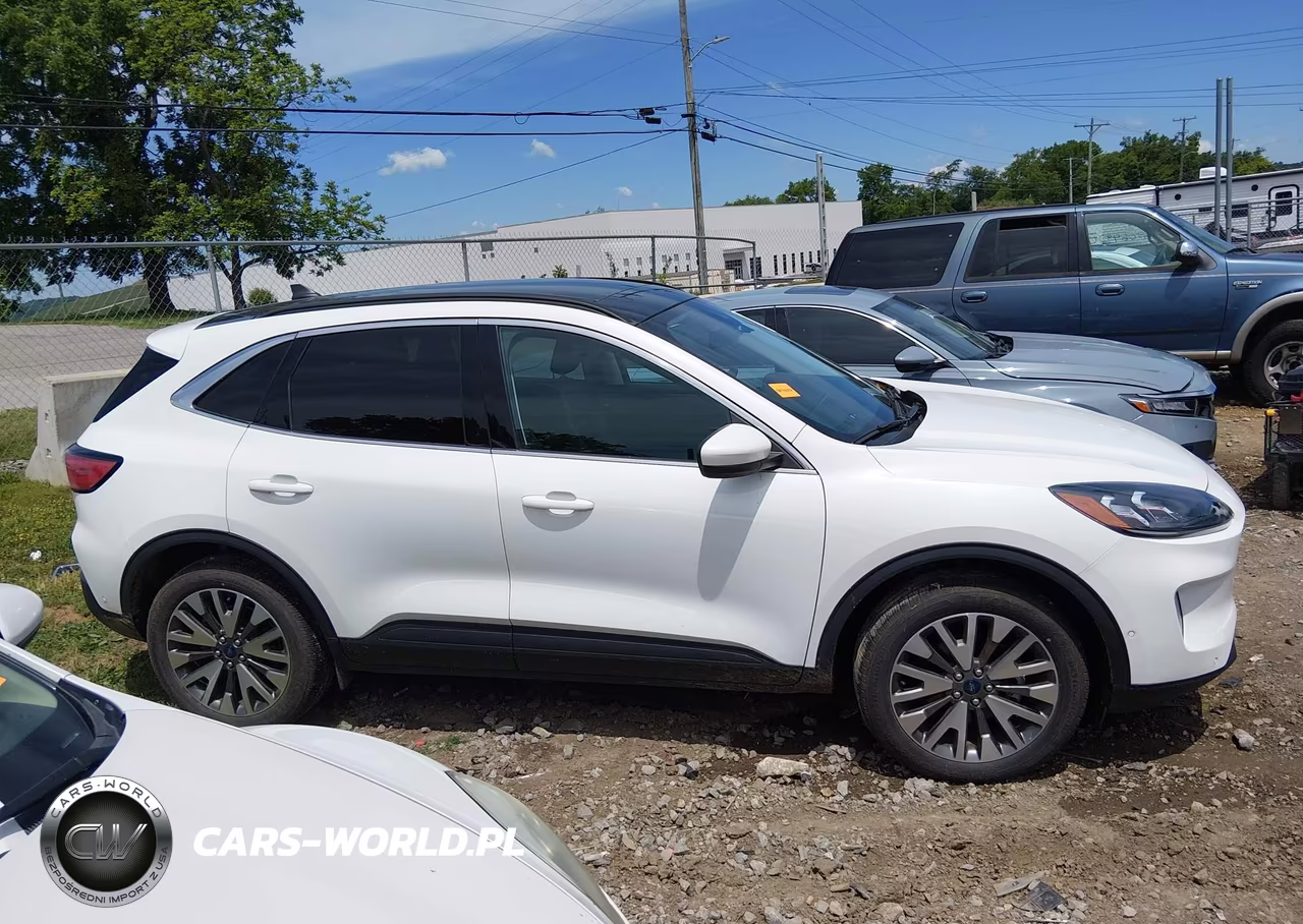 2021 Ford Escape Titanium VIN:1FMCU9J97MUB20049 - 14