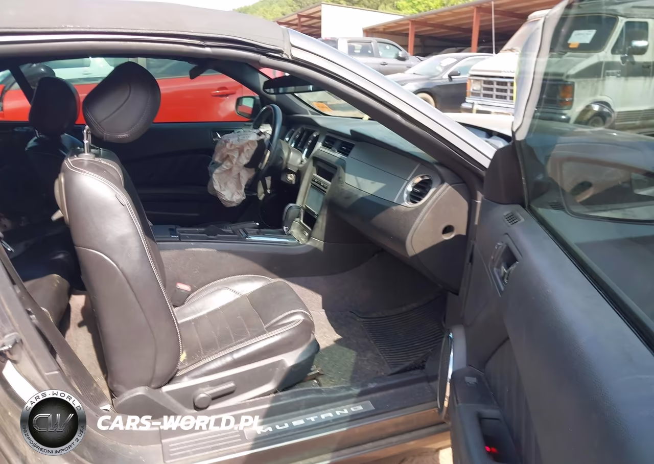 2013 Ford Mustang V6 Premium VIN:1ZVBP8EM5D5239578 - 5