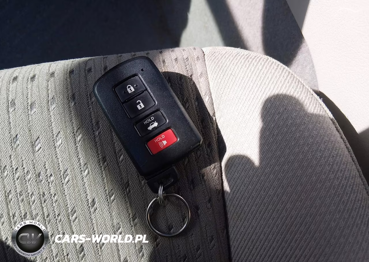 2013 Toyota Camry Hybrid Le VIN:4T1BD1FK1DU073920 - 11