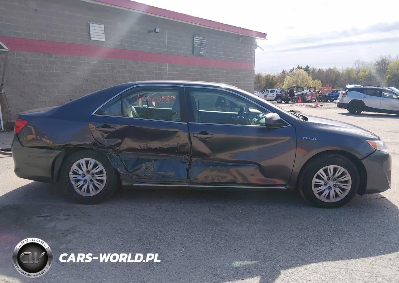 2013 Toyota Camry Hybrid Le VIN:4T1BD1FK1DU073920 - 14