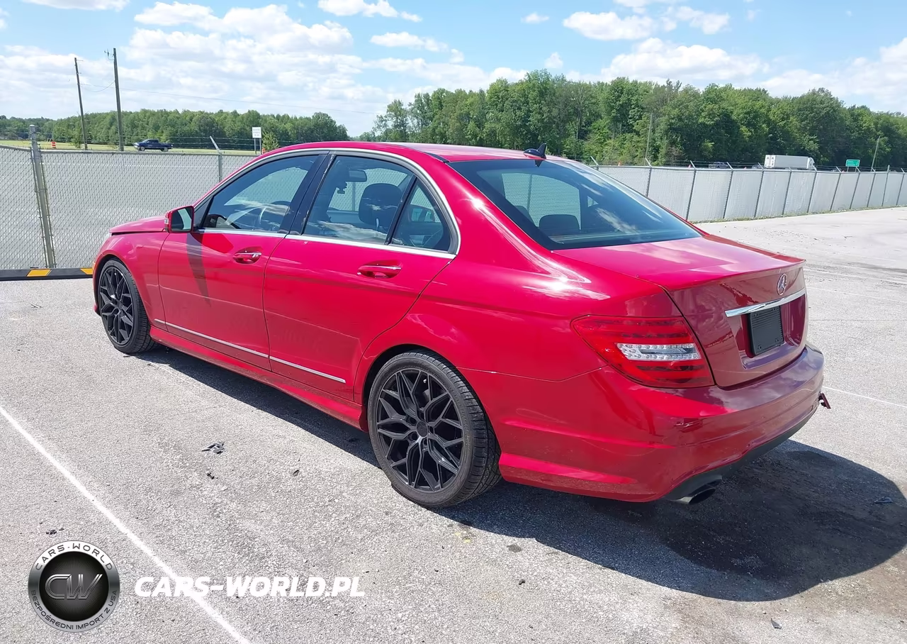 2013 Mercedes-Benz C 250 Sport VIN:WDDGF4HB2DR278724 - 3