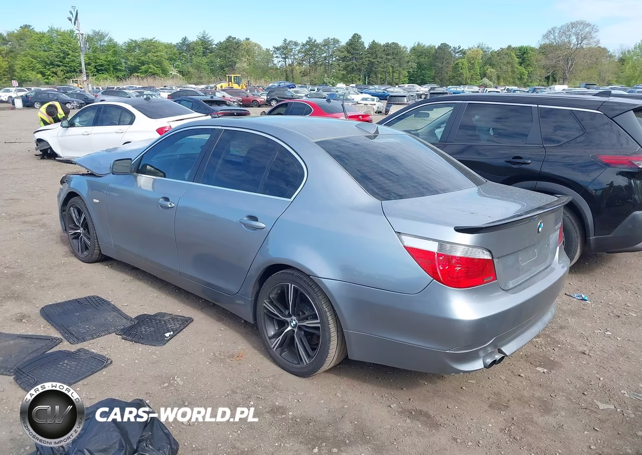 2007 BMW 530I VIN:WBANE73537CM56507 - 3