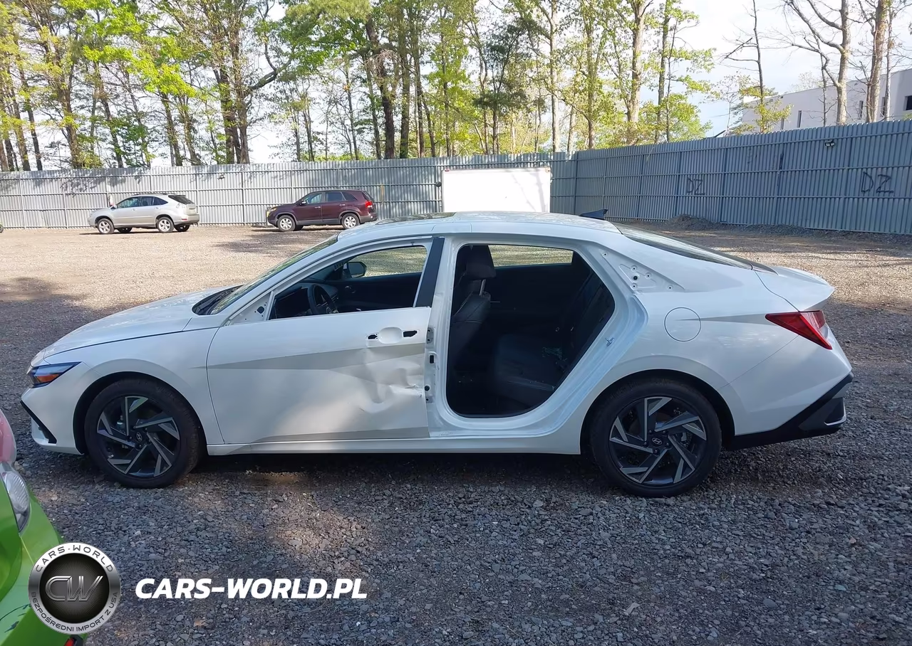 2026 Hyundai Elantra Hybrid Limited VIN:KMHLN4DJ1TU193034 - 14