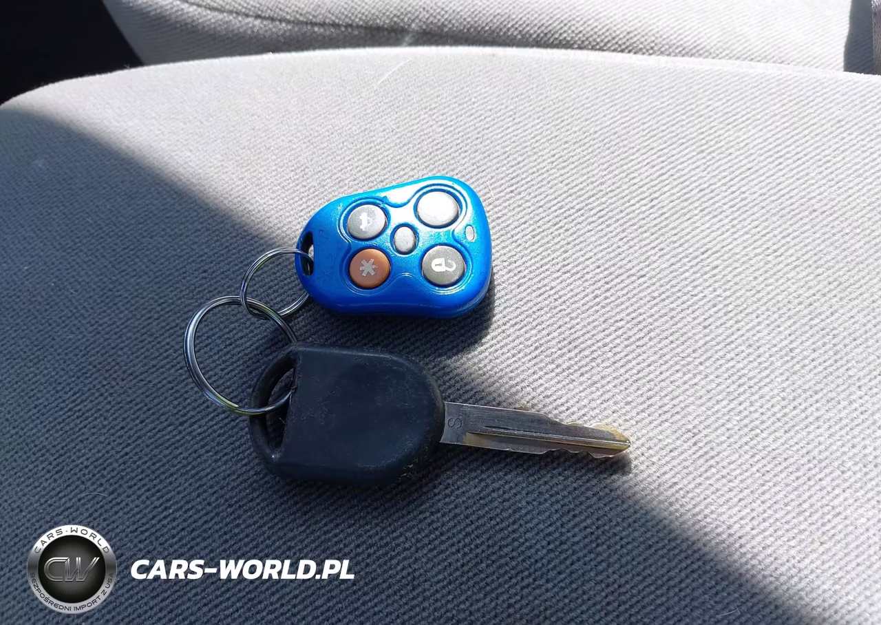 2005 Ford Taurus Se VIN:1FAFP53225A208100 - 11