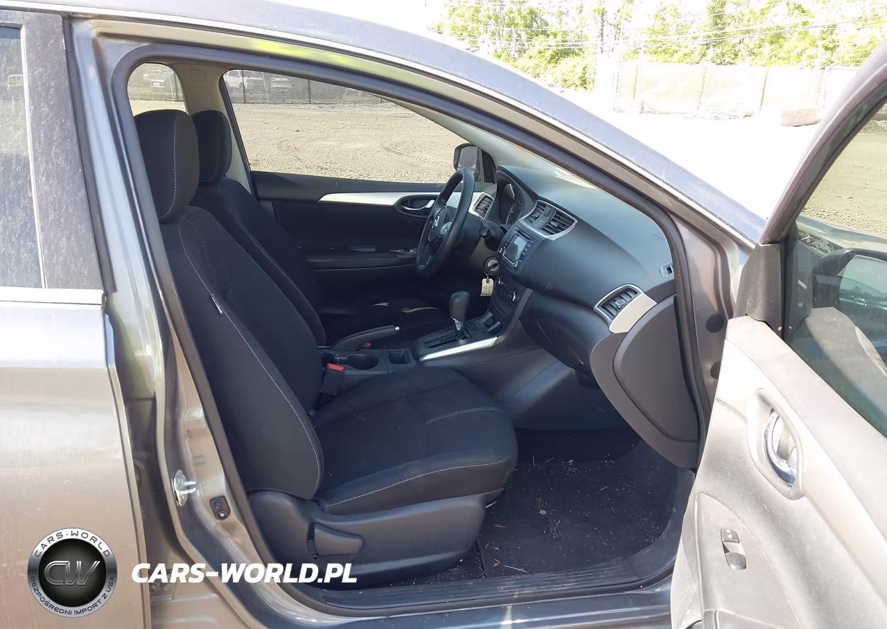 2018 Nissan Sentra S VIN:3N1AB7AP3JY240463 - 5