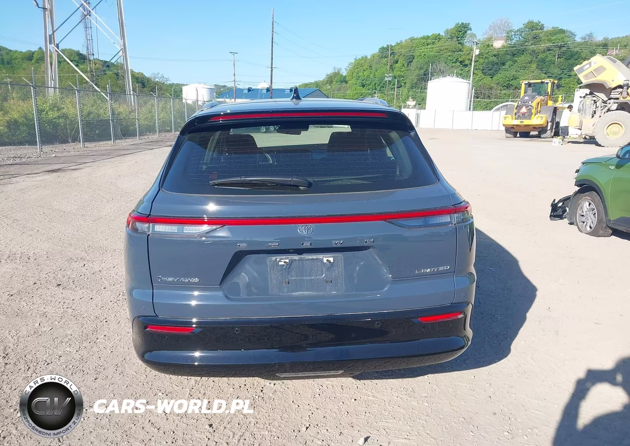 2025 Toyota Crown Signia Limited VIN:JTDACAAJ8S3033600 - 16