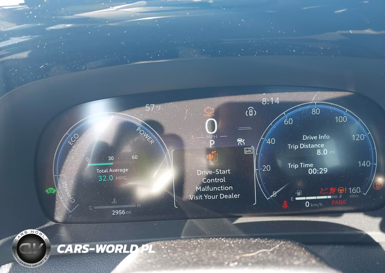 2025 Toyota Crown Signia Limited VIN:JTDACAAJ8S3033600 - 7