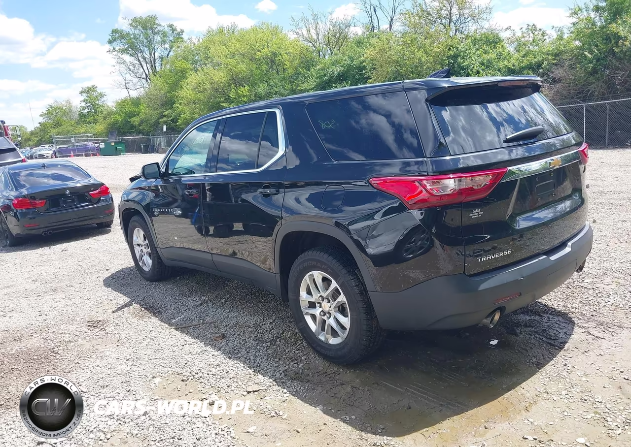 2018 Chevrolet Traverse Ls VIN:1GNERFKWXJJ280318 - 3