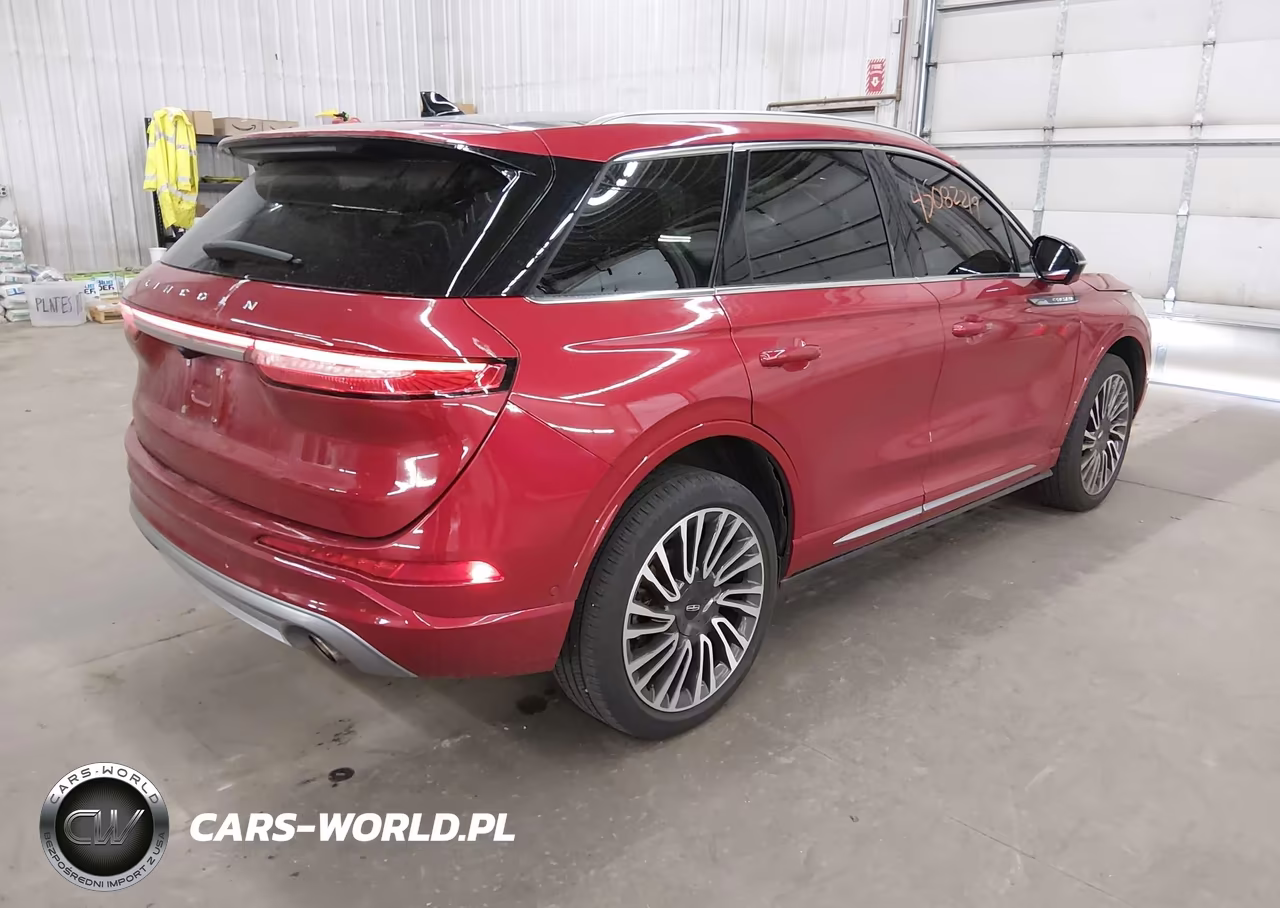 2021 Lincoln Corsair Reserve VIN:5LMCJ2DH8MUL08420 - 4