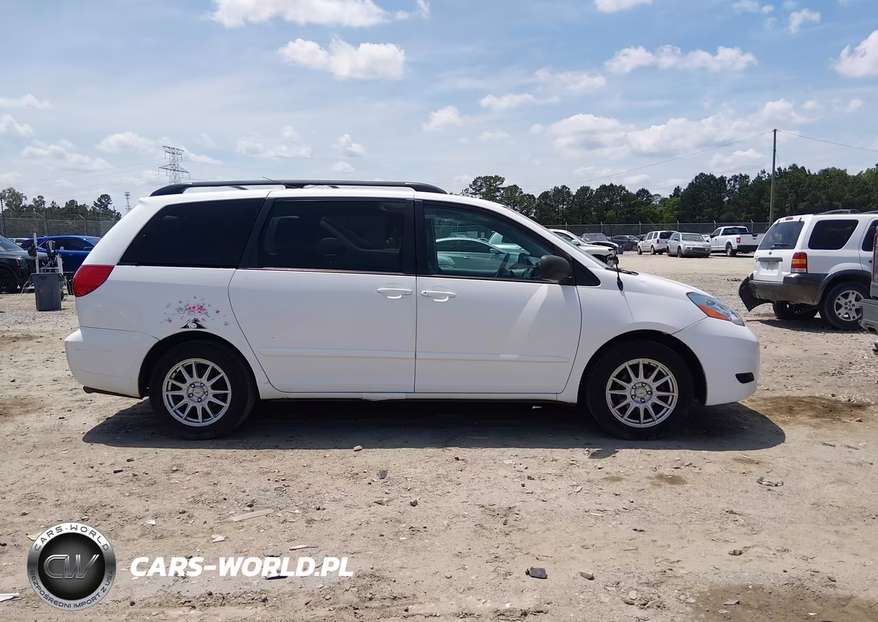 2009 Toyota Sienna Le VIN:5TDZK23C99S266646 - 13