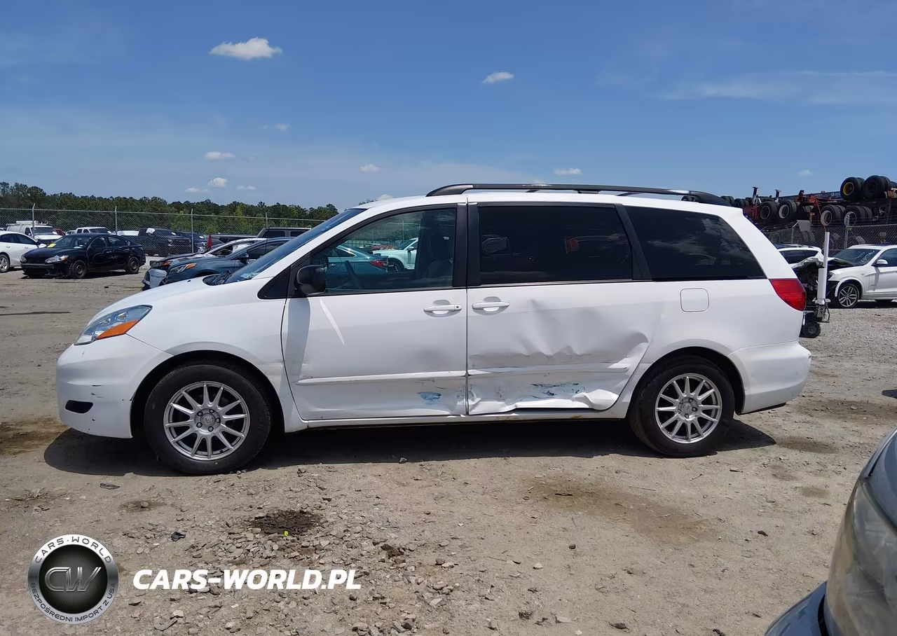 2009 Toyota Sienna Le VIN:5TDZK23C99S266646 - 14