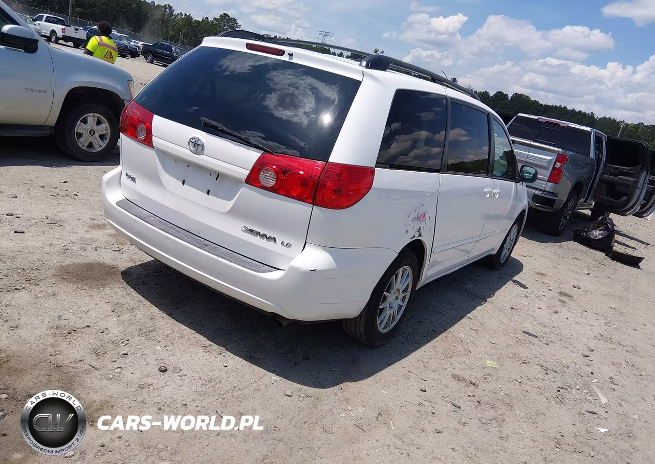 2009 Toyota Sienna Le VIN:5TDZK23C99S266646 - 4
