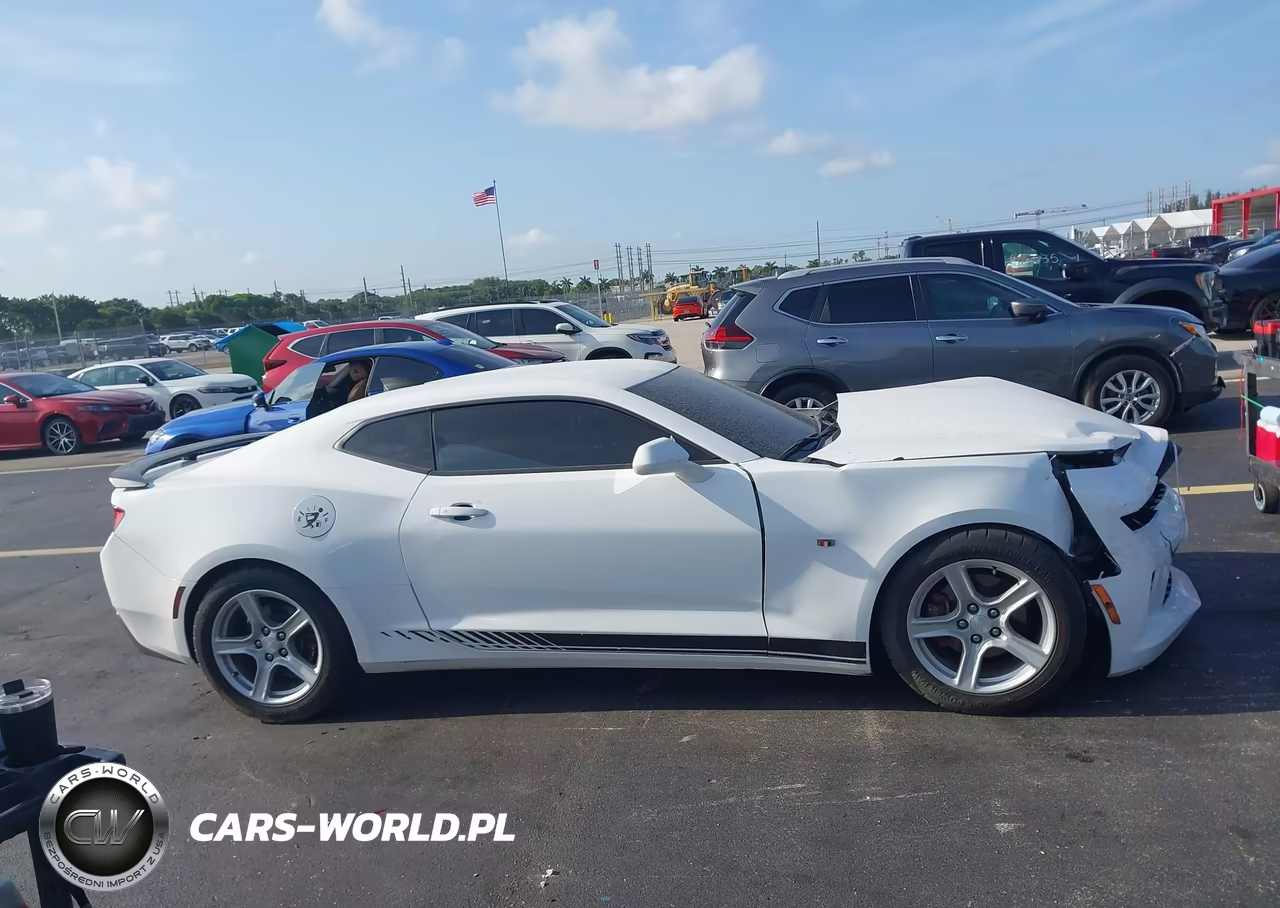 2018 Chevrolet Camaro 1Ls VIN:1G1FA1RX6J0158043 - 13
