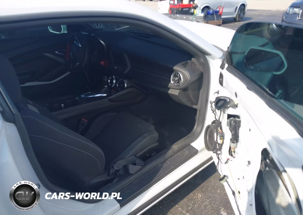 2018 Chevrolet Camaro 1Ls VIN:1G1FA1RX6J0158043 - 5