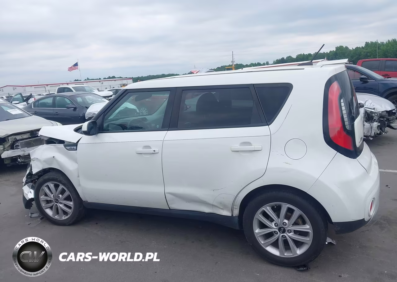 2018 Kia Soul + VIN:KNDJP3A57J7512374 - 13