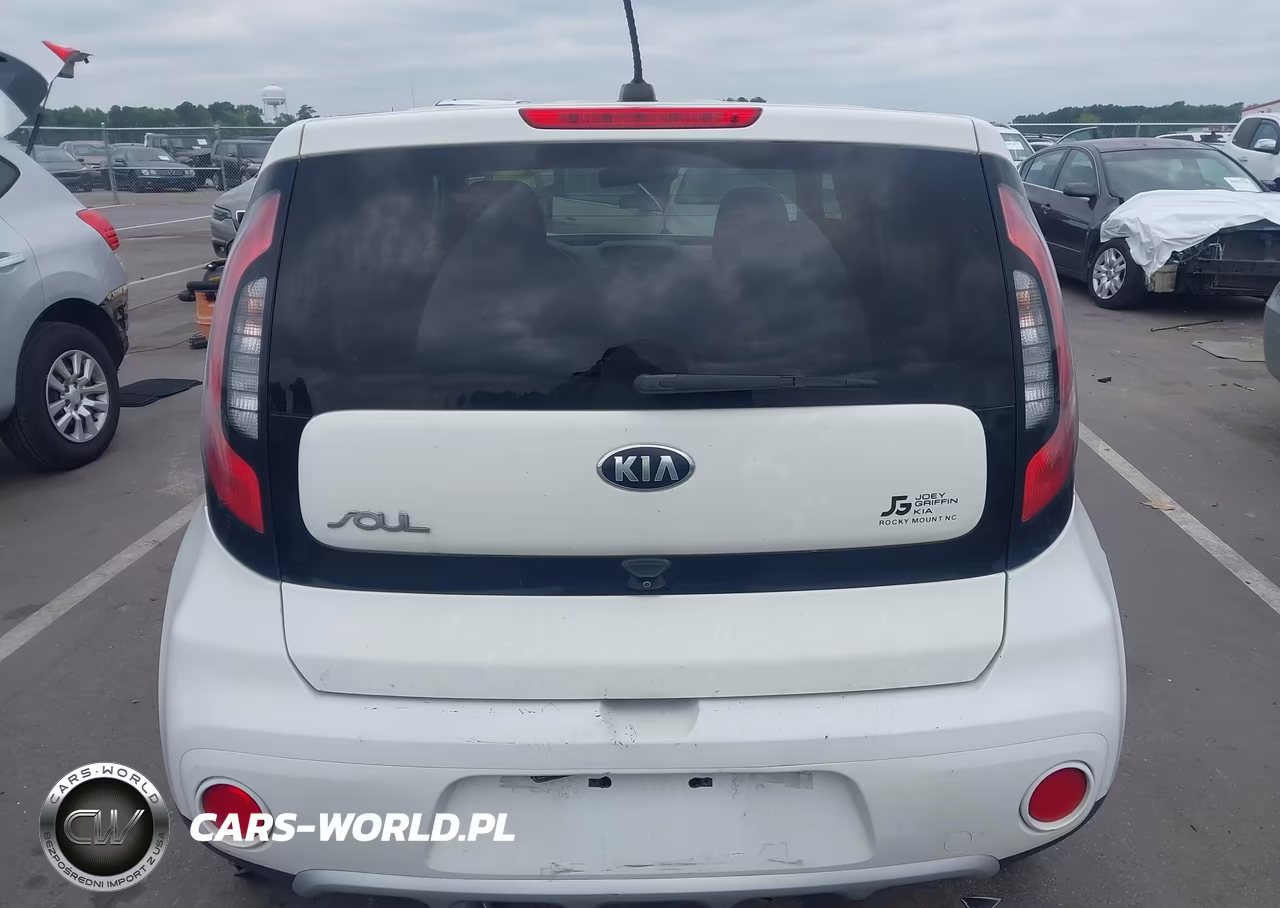 2018 Kia Soul + VIN:KNDJP3A57J7512374 - 15