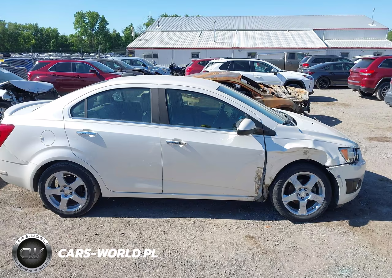 2015 Chevrolet Sonic Ltz Auto VIN:1G1JE5SB4F4120511 - 13