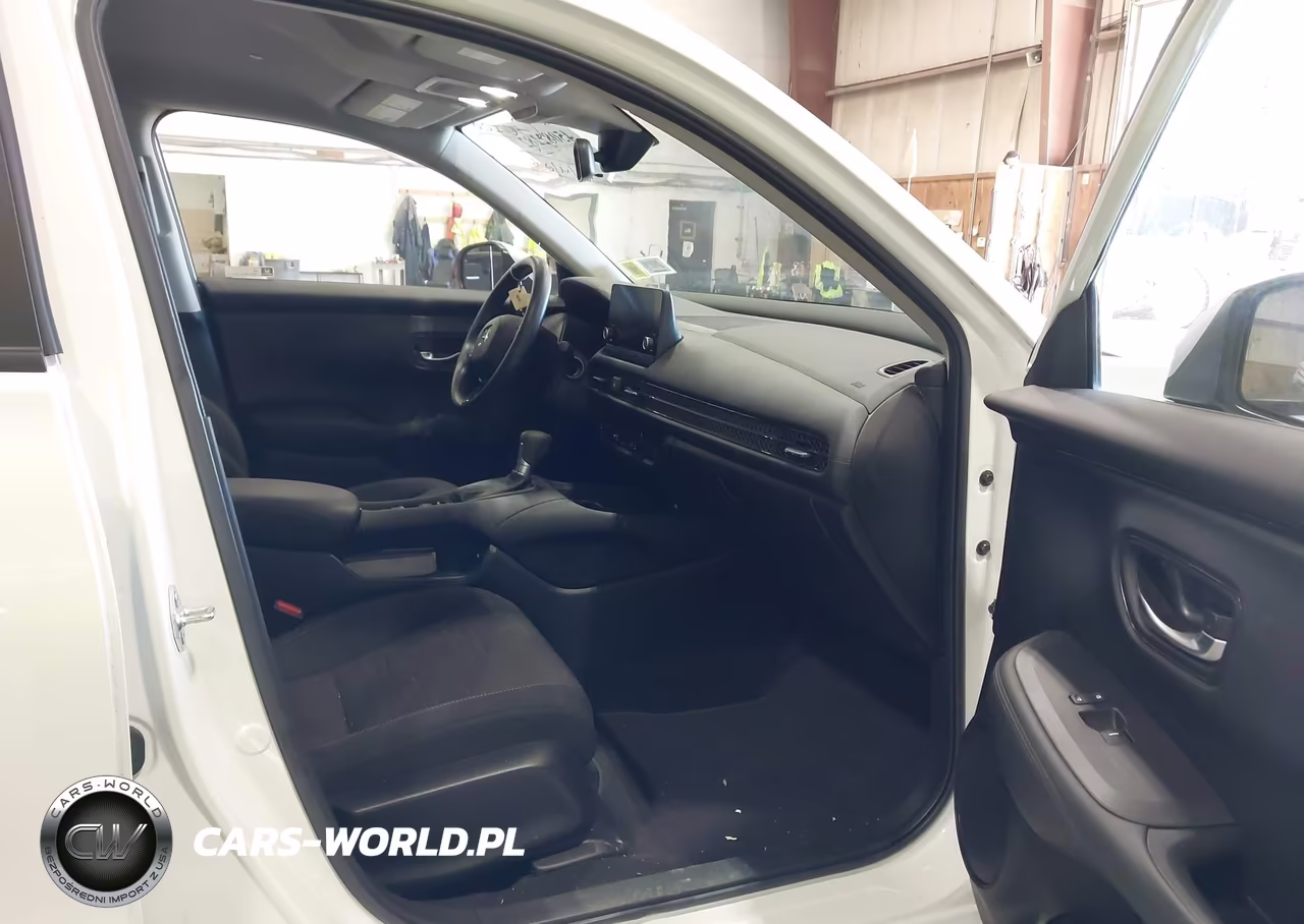 2024 Honda Hr-V Awd Lx VIN:3CZRZ2H34RM741487 - 5