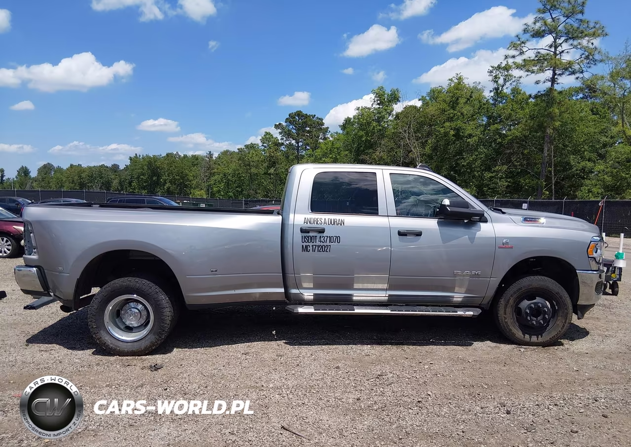 2022 Ram 3500 Tradesman 4X4 8' Box VIN:3C63RRGL5NG293430 - 14