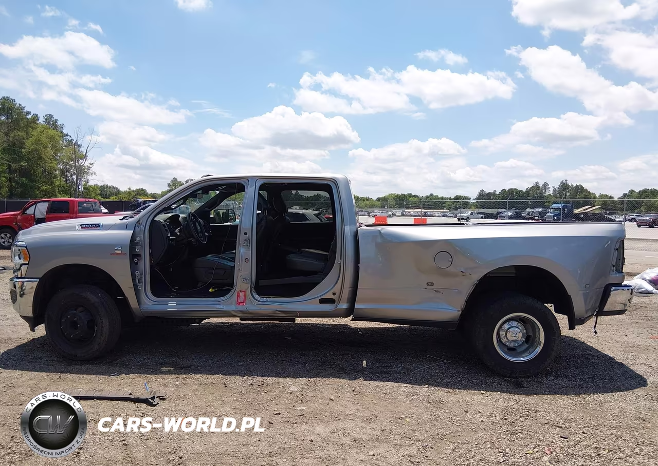 2022 Ram 3500 Tradesman 4X4 8' Box VIN:3C63RRGL5NG293430 - 15