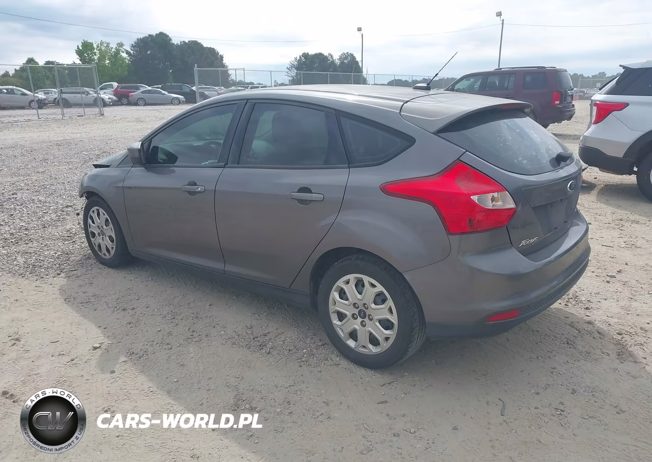 2012 Ford Focus Se VIN:1FAHP3K22CL232123 - 3