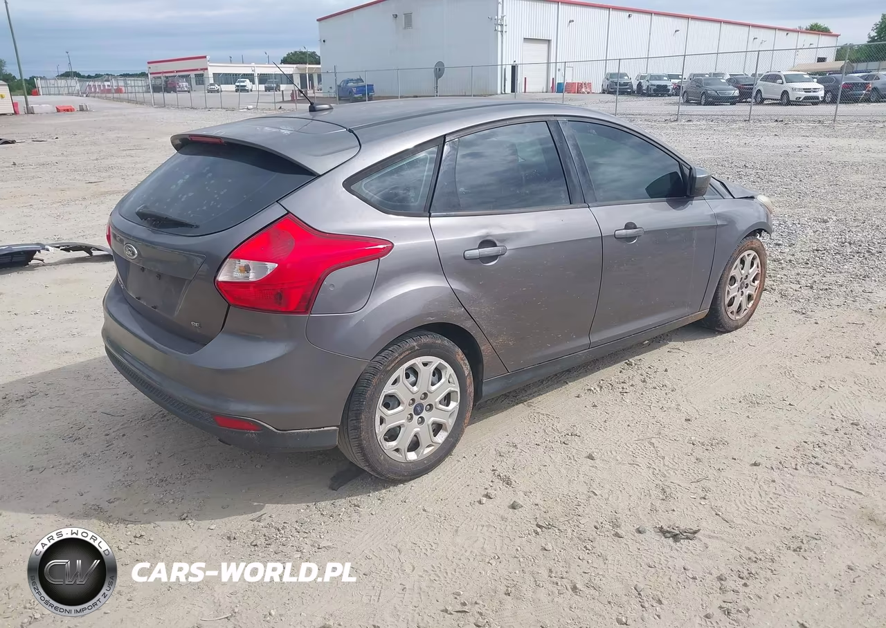 2012 Ford Focus Se VIN:1FAHP3K22CL232123 - 4