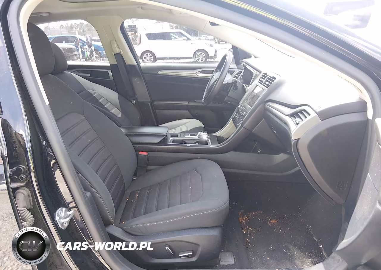 2020 Ford Fusion Se VIN:3FA6P0T91LR190272 - 5