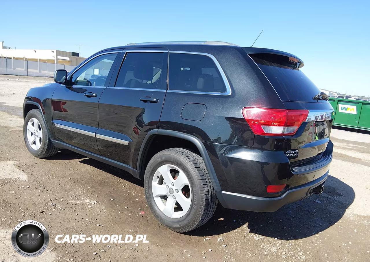 2012 Jeep Grand Cherokee Laredo VIN:1C4RJFAG2CC302931 - 3