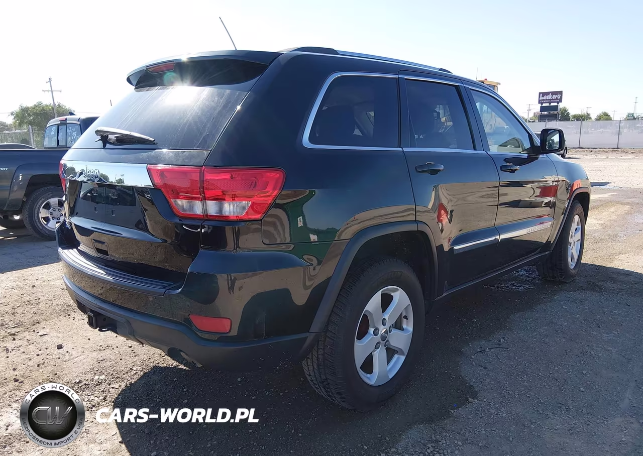 2012 Jeep Grand Cherokee Laredo VIN:1C4RJFAG2CC302931 - 4