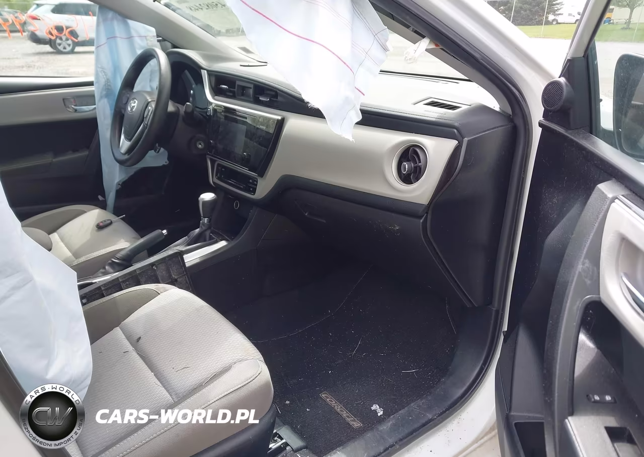 2017 Toyota Corolla Le VIN:5YFBURHE2HP578927 - 5