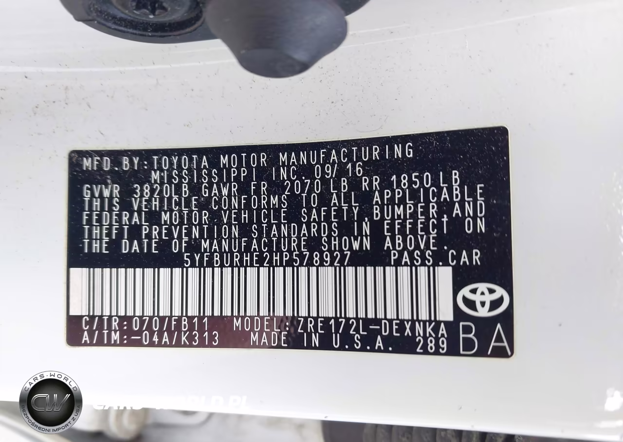 2017 Toyota Corolla Le VIN:5YFBURHE2HP578927 - 9