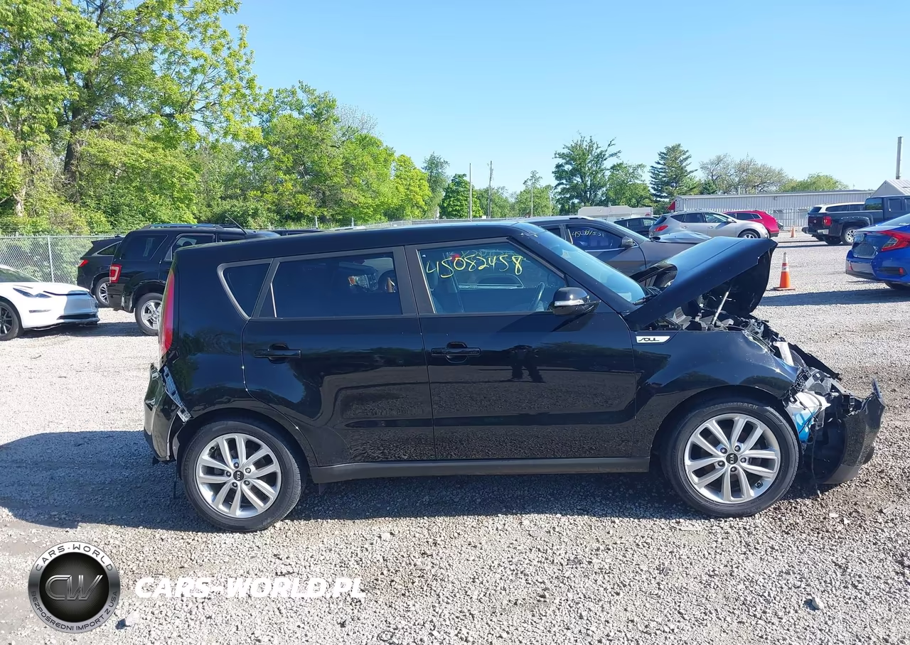 2017 Kia Soul + VIN:KNDJP3A5XH7498772 - 14