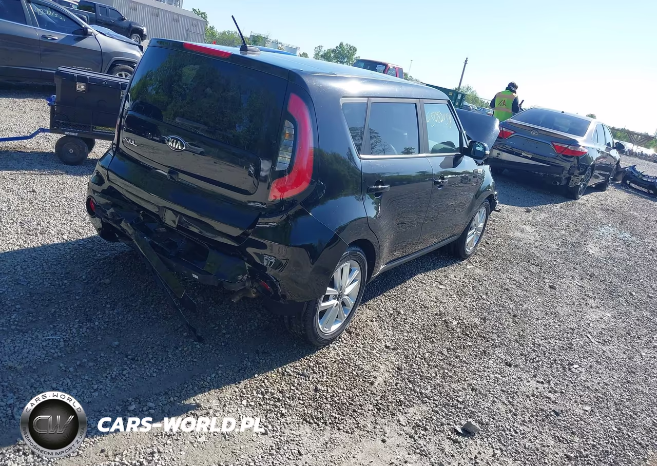 2017 Kia Soul + VIN:KNDJP3A5XH7498772 - 4