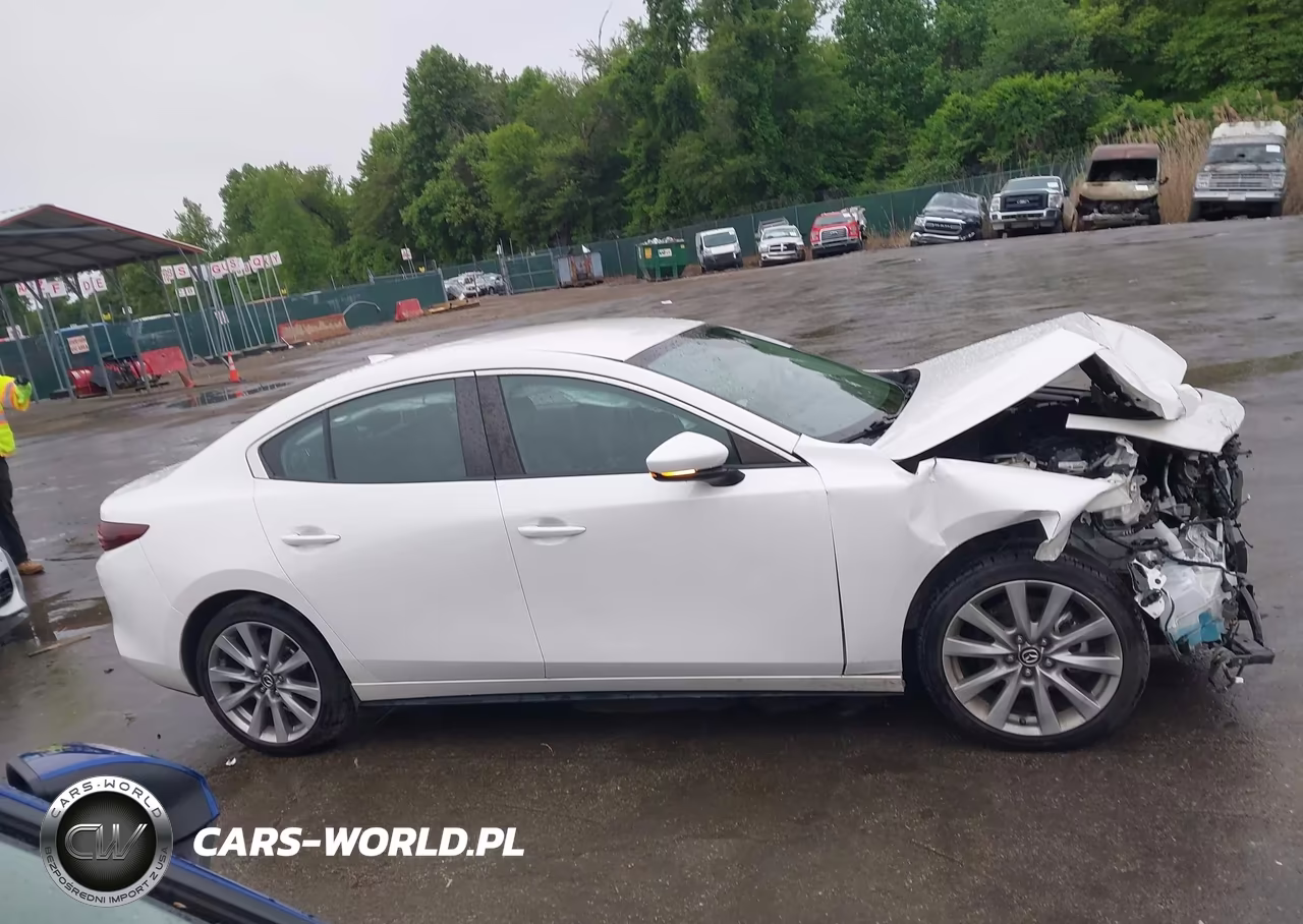 2020 Mazda Mazda3 Preferred Package VIN:3MZBPBDM9LM134064 - 14