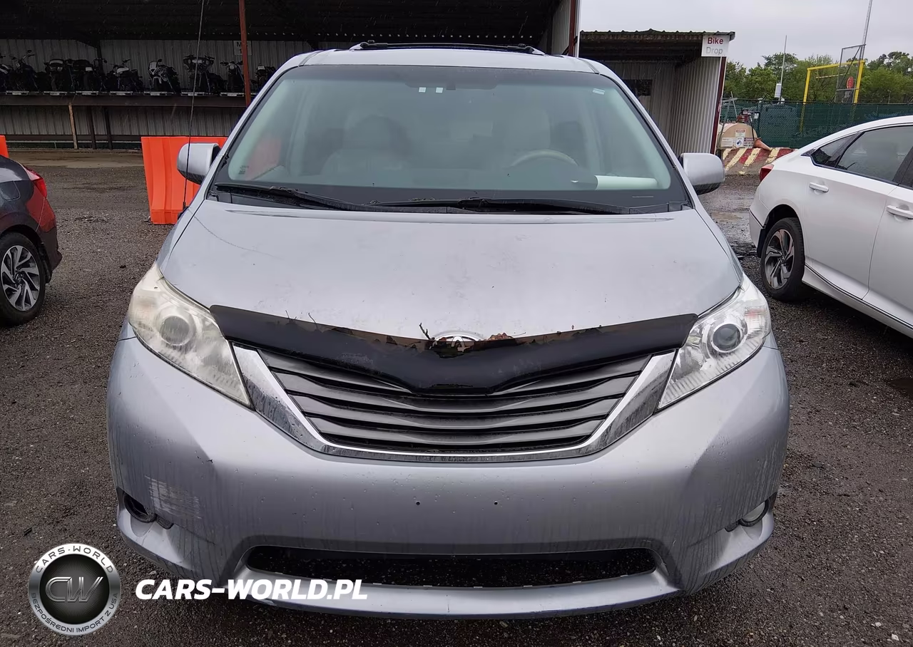 2012 Toyota Sienna Xle V6 8 Passenger VIN:5TDYK3DC4CS262480 - 12