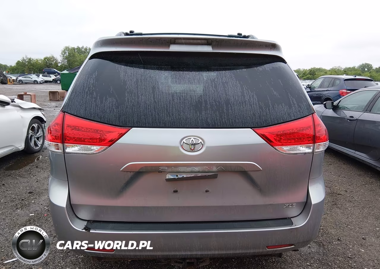 2012 Toyota Sienna Xle V6 8 Passenger VIN:5TDYK3DC4CS262480 - 16