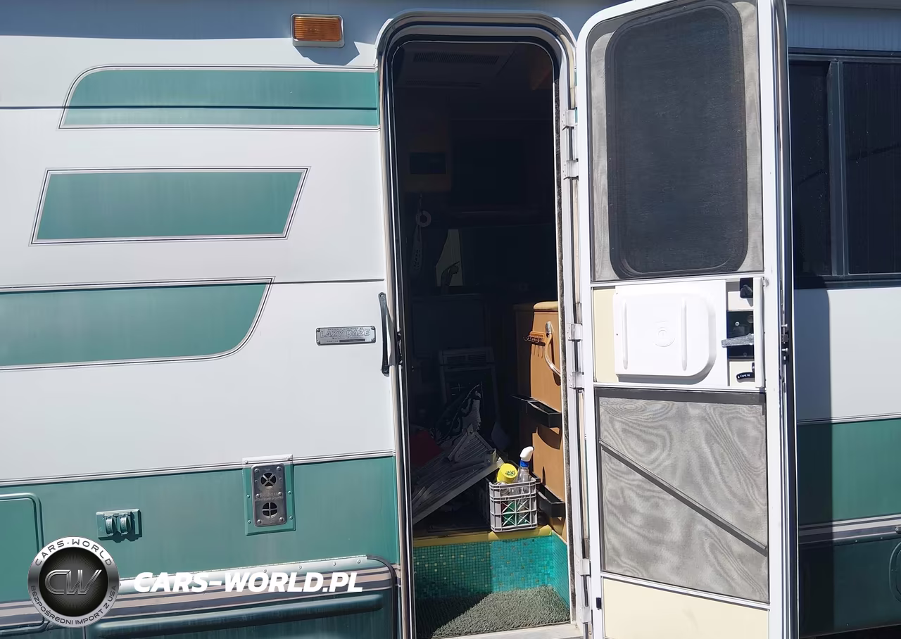 2006 Ford E-450 Cutaway VIN:1FDXE45S06DB00274 - 8