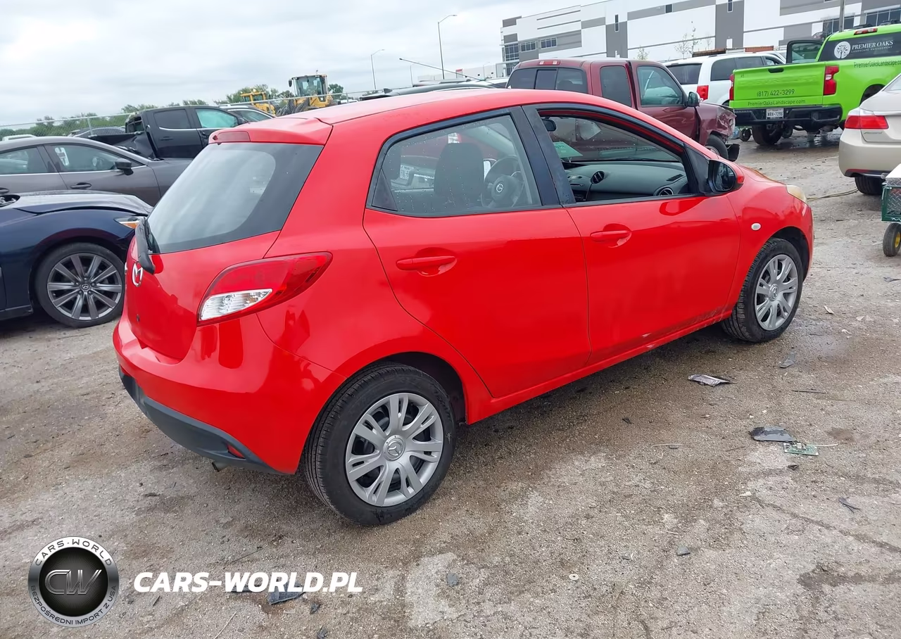 2014 Mazda Mazda2 Sport VIN:JM1DE1KY0E0174461 - 4